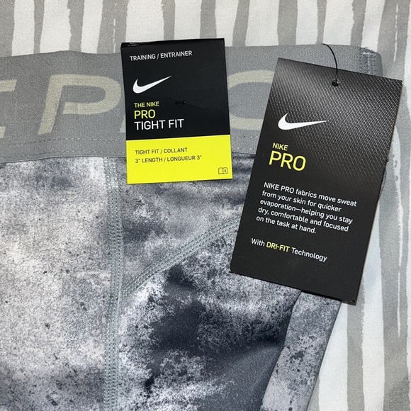 Gray patterned Nike pro shorts - Picture 3 of 3